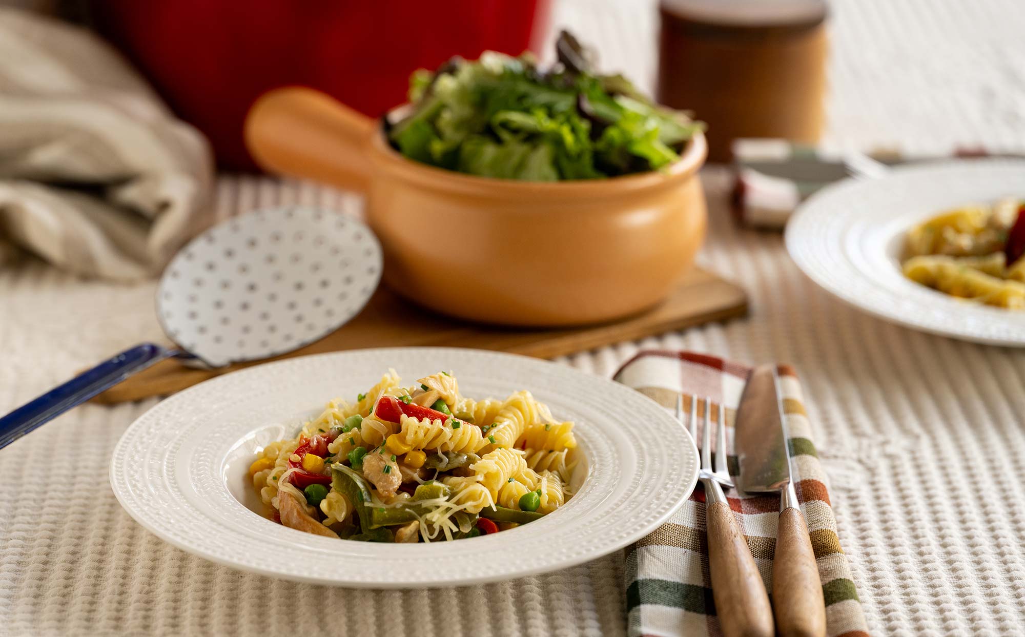 ONE-POT-PASTA-FILETO-MPOUTI-KOTOPOULO-LAXANIKA